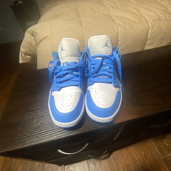 Jordan 1 unc low (W). - Picture 2 of 5